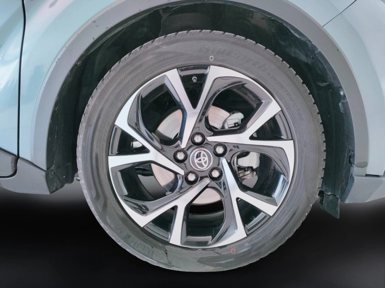 10 - Toyota C-HR C-HR 1.8h Trend e-cvt