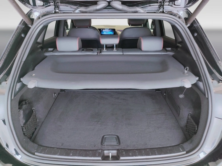 12 - Mercedes-Benz GLA 200 d AMG Line Advanced Plus Digital Edition auto