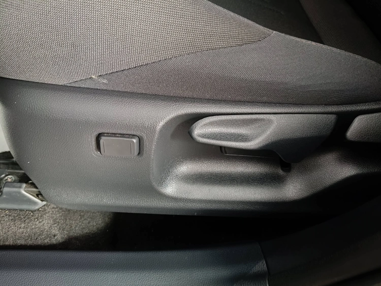 18 - Toyota C-HR C-HR 1.8 hv Trend fwd e-cvt