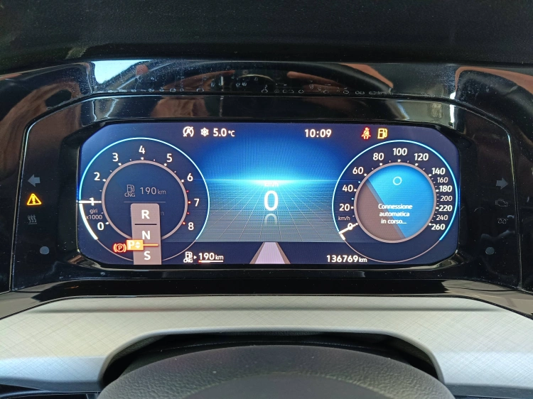 12 - Volkswagen Golf Golf 1.5 tgi Life 130cv dsg