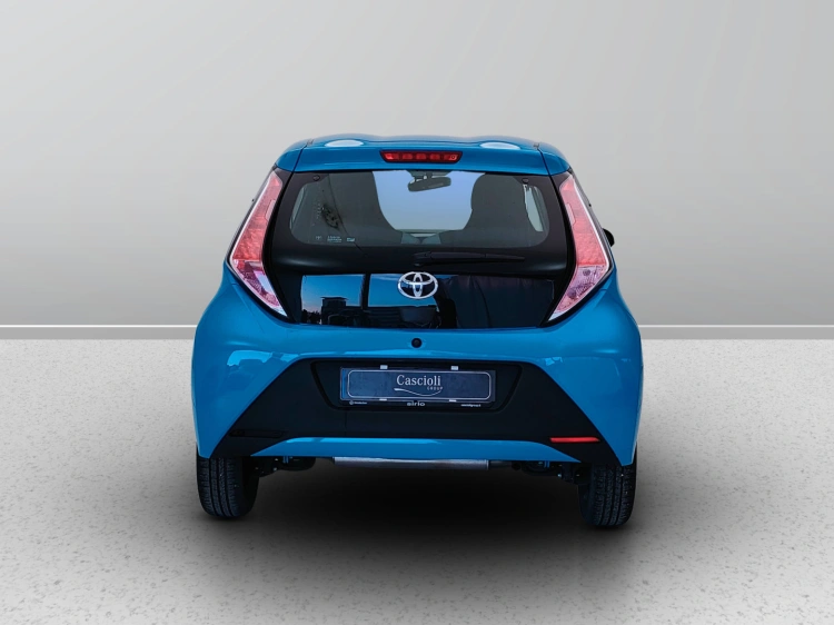 4 - Toyota Aygo Aygo 3p 1.0 x-cool my15