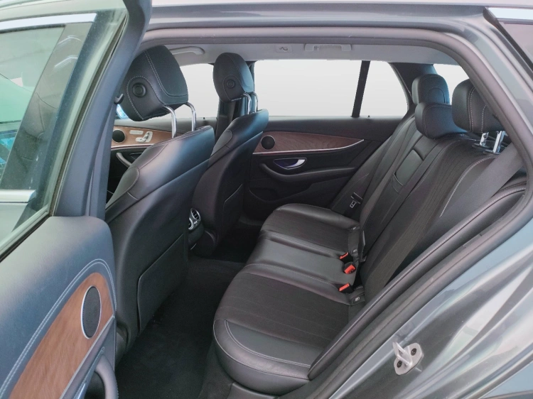 11 - Mercedes-Benz Classe E SW All-Terrain 220 d Premium 4matic auto