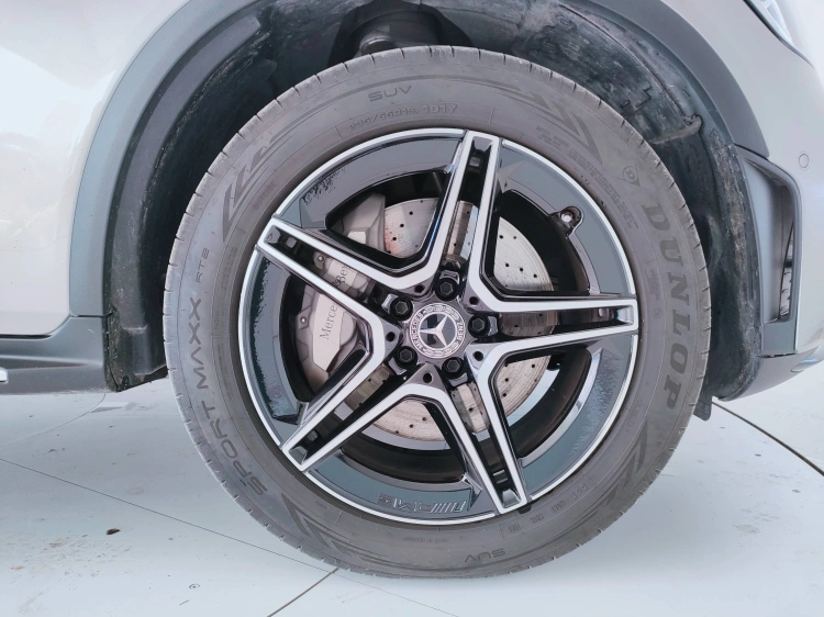 8 - Mercedes-Benz GLC Coupe 300 de phev (eq-power) Premium 4matic auto