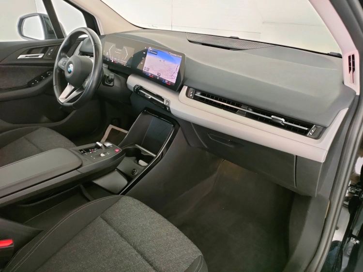 12 - BMW Serie 2 218d Active Tourer auto