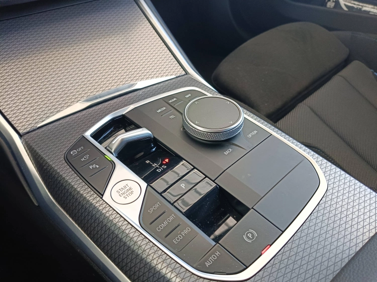 17 - BMW Serie 3 320d mhev 48V xdrive MSport Pro auto