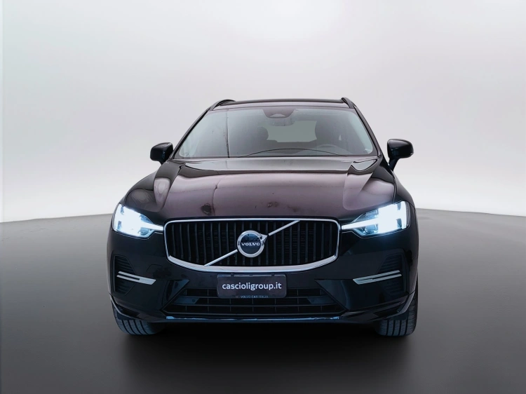 2 - Volvo XC60 XC60 2.0 b4 Core awd auto
