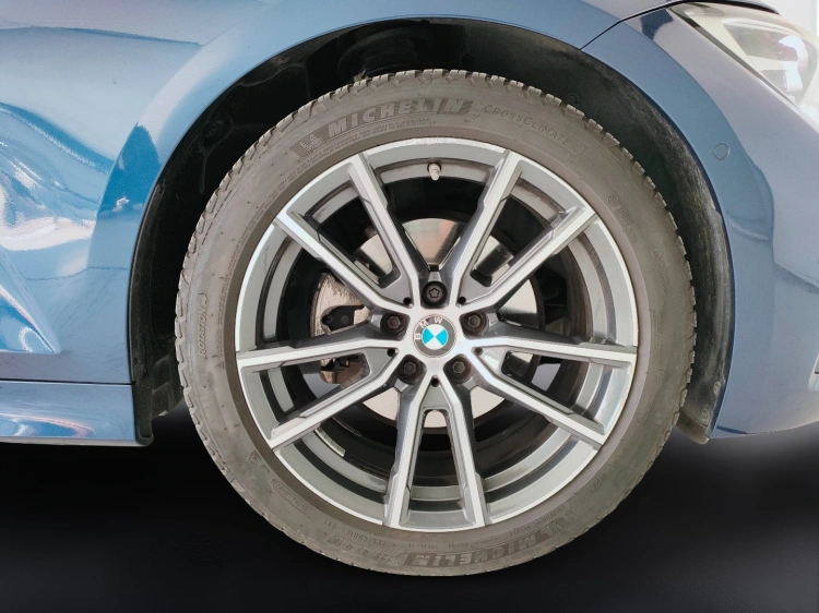 8 - BMW Serie 3 320d Touring auto