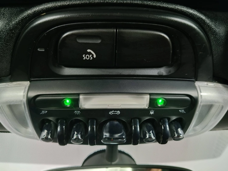 17 - MINI Cooper Mini Cabrio 1.5 Cooper D Hype auto