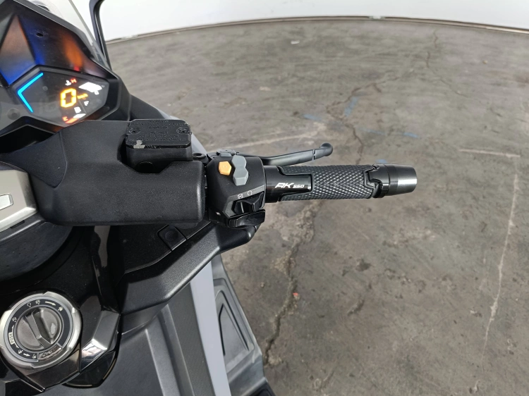 8 - Kymco AK AK 550 Abs my17