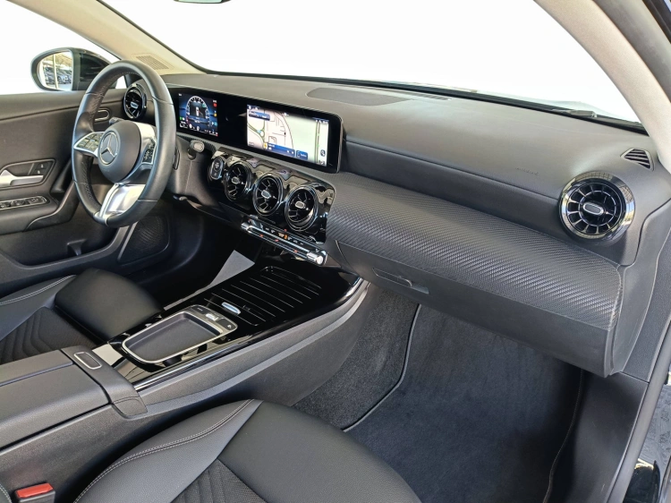 10 - Mercedes-Benz Classe A 180 d Advanced auto