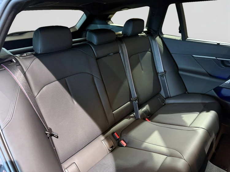 21 - BMW M M5 M5 Touring