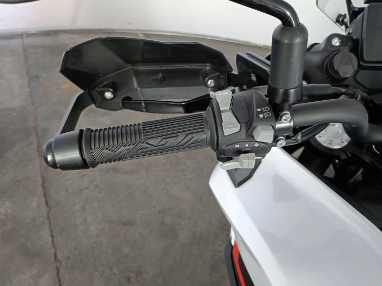 6 - Benelli TRK Trk 702 abs E5