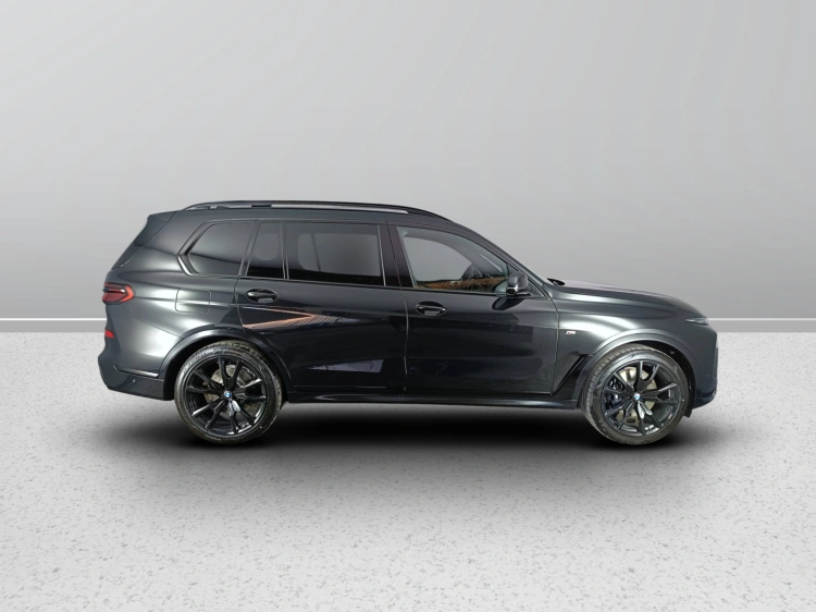 6 - BMW X7 BMW X7 xDrive40d