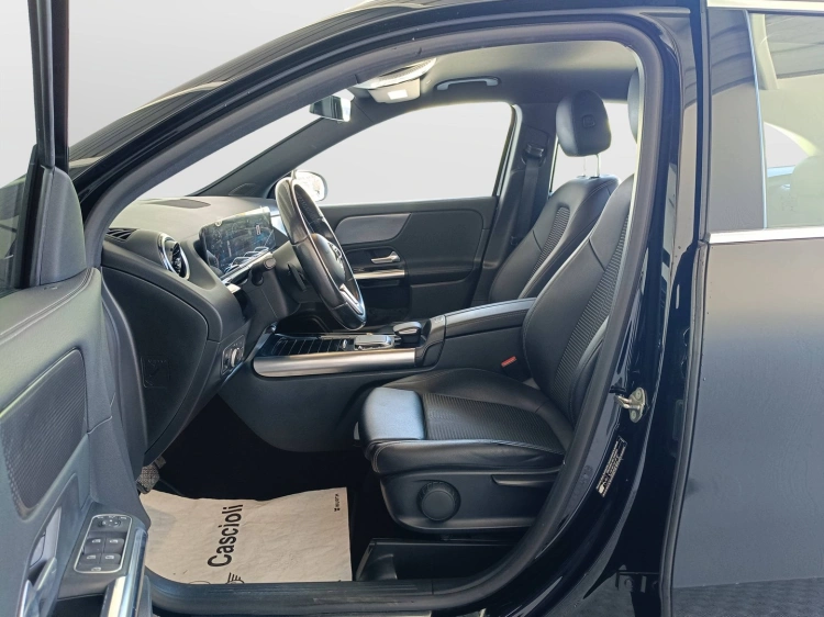 8 - Mercedes-Benz GLA 200 d Sport Plus auto