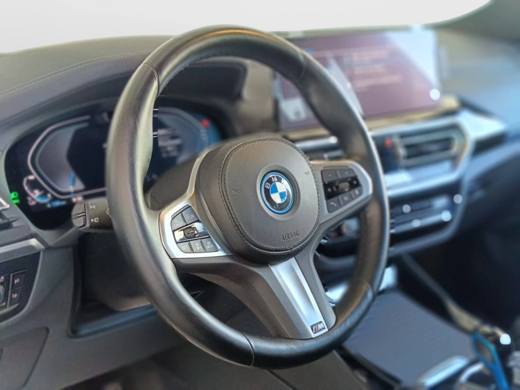 16 - BMW iX3 