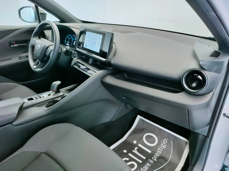 13 - Toyota C-HR C-HR 2.0 phev Trend eco fwd e-cvt