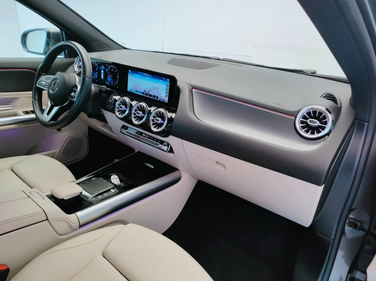 15 - Mercedes-Benz GLA 220 d Sport Plus 4matic auto