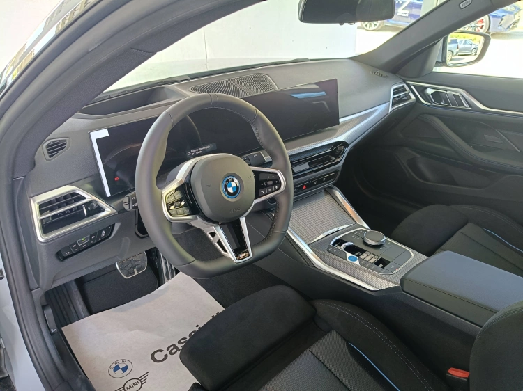7 - BMW i4 BMW i4 xDrive40 MSport Edition