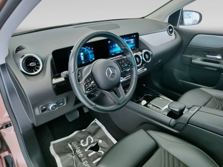 15 - Mercedes-Benz Classe B 180 d Sport auto
