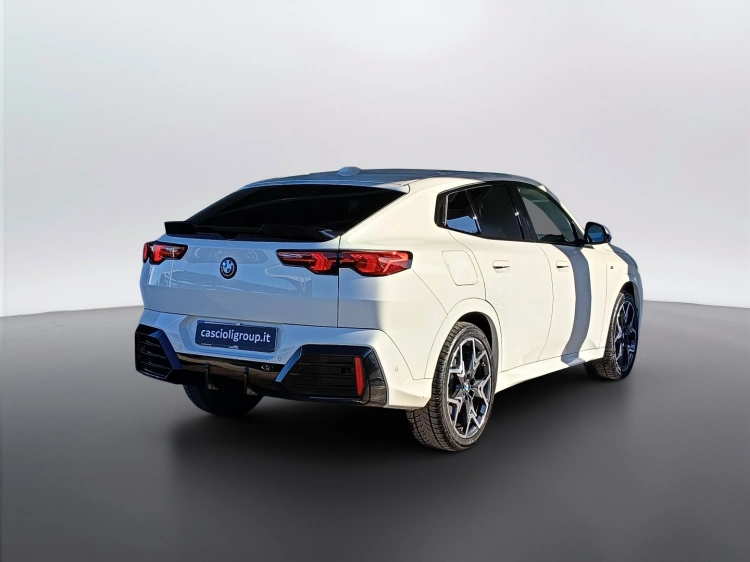 5 - BMW X2 X2 sdrive 18d MSport Pro auto