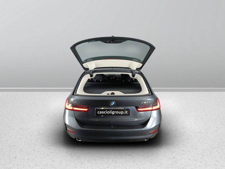 16 - BMW Serie 3 320d Touring mhev 48V xdrive auto