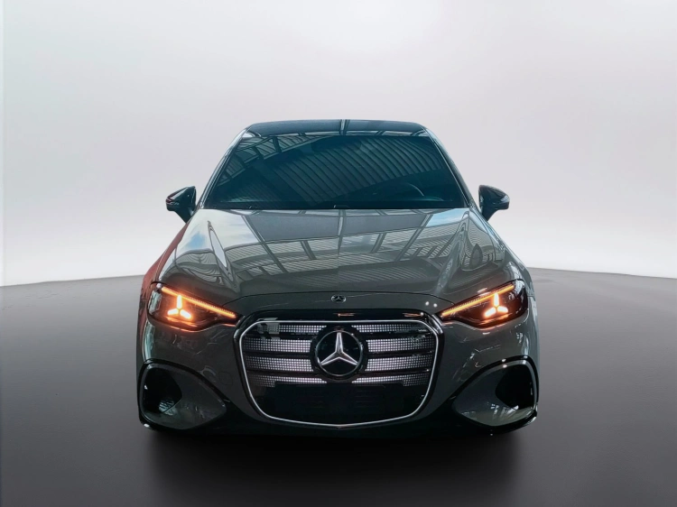 2 - Mercedes-Benz Classe C 400 4MATIC con tecnologia EQ