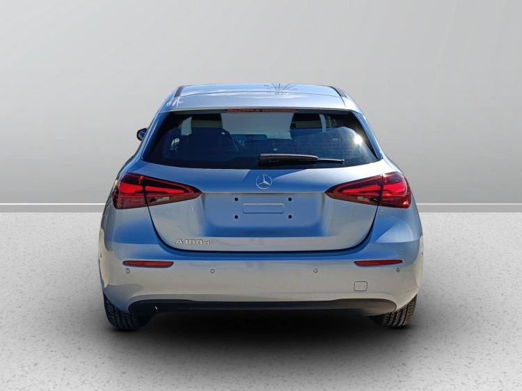 4 - Mercedes-Benz Classe A 180 d Automatic