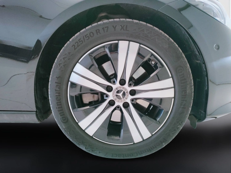 8 - Mercedes-Benz Classe C SW 220 d mhev Sport auto