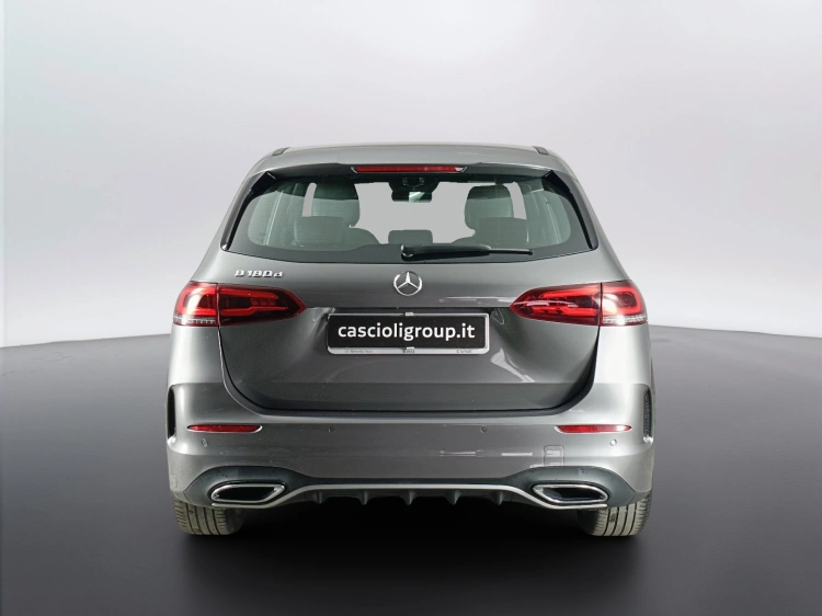 5 - Mercedes-Benz Classe B 180 d Premium auto