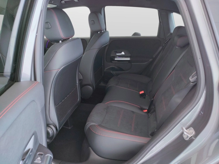 14 - Mercedes-Benz Classe B 180 d AMG Line Advanced Plus auto