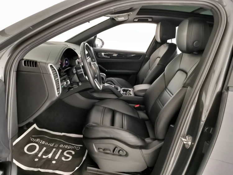 16 - Porsche Cayenne Cayenne 3.0 tiptronic