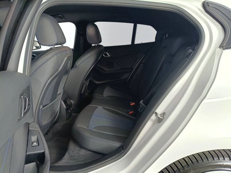 9 - BMW Serie 1 118d Msport auto