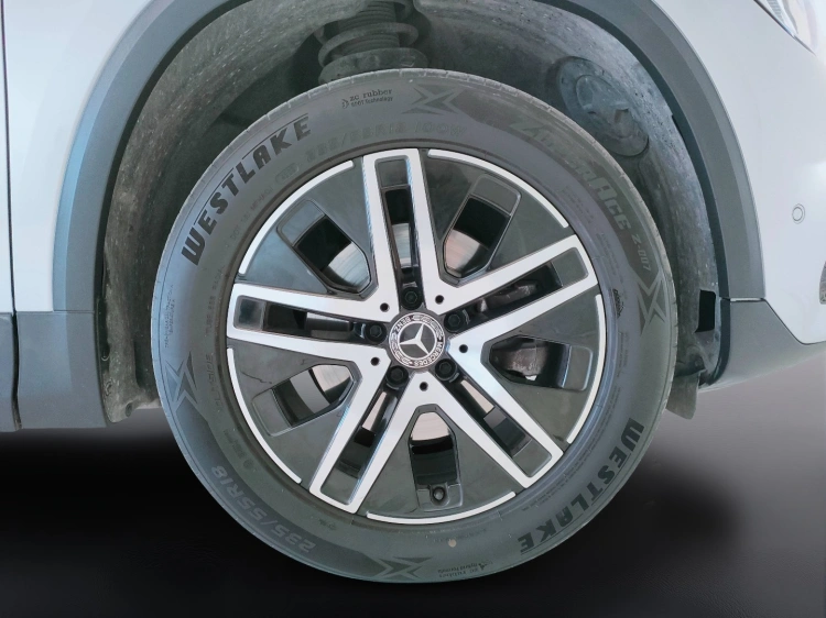 9 - Mercedes-Benz GLA 200 d Sport Plus auto