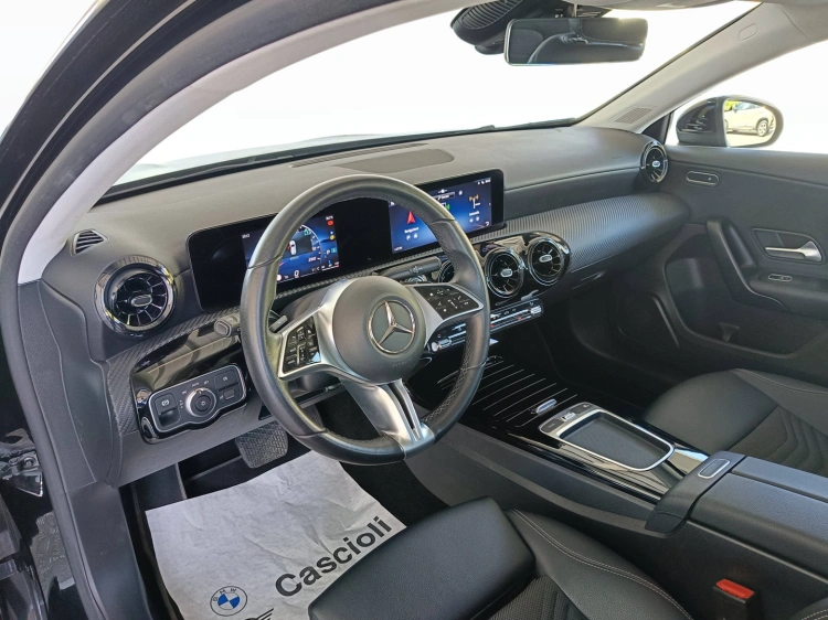 7 - Mercedes-Benz Classe A 180 d Advanced auto