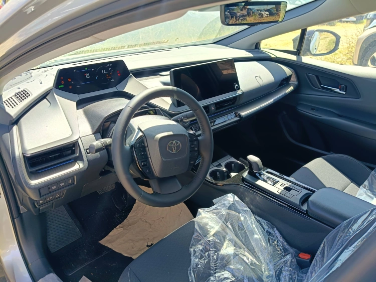 5 - Toyota Prius Plug-in PRIUS PLUG IN Lounge+