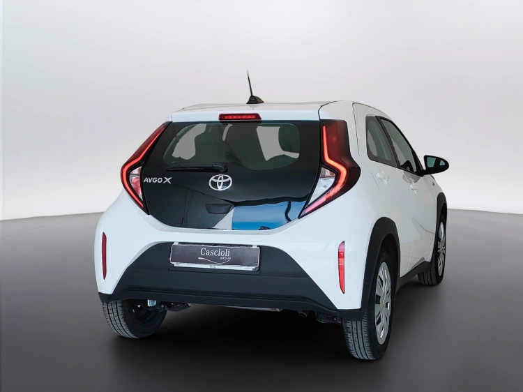 5 - Toyota Aygo X Aygo X 1.0 Active 72cv