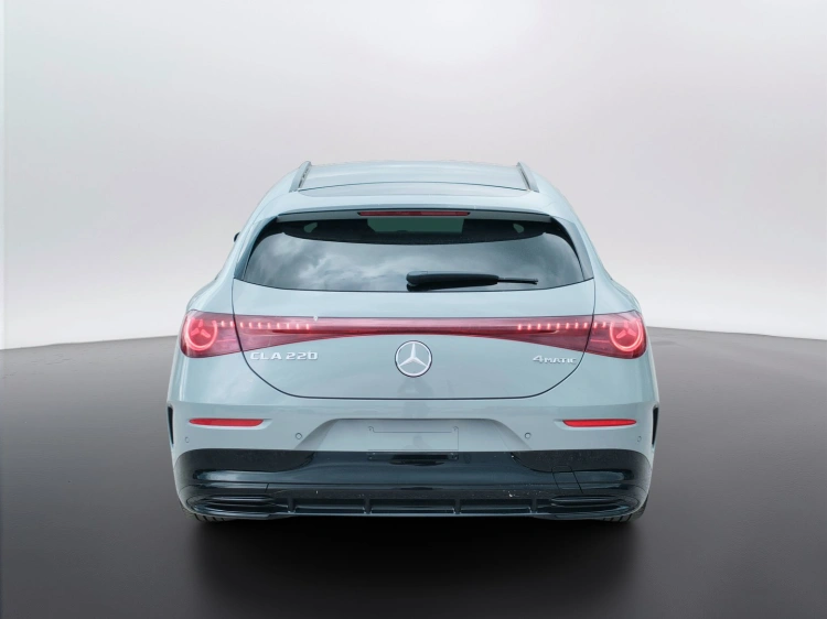 4 - Mercedes-Benz CLA 220 4MATIC Shooting Brake