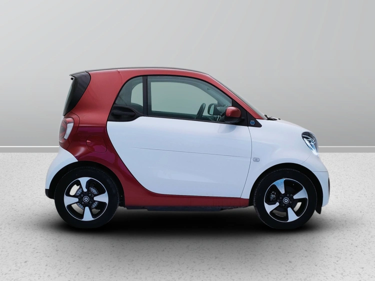 7 - smart fortwo Fortwo eq Passion 22kW