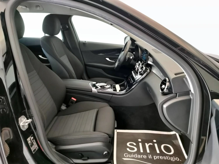 9 - Mercedes-Benz Classe C SW 220 d Sport auto