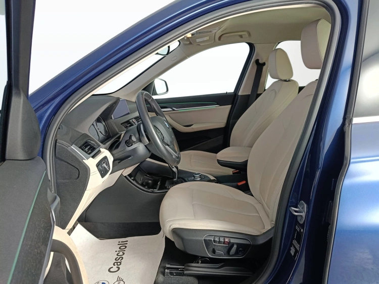 8 - BMW X1 X1 sdrive18d xLine Plus auto
