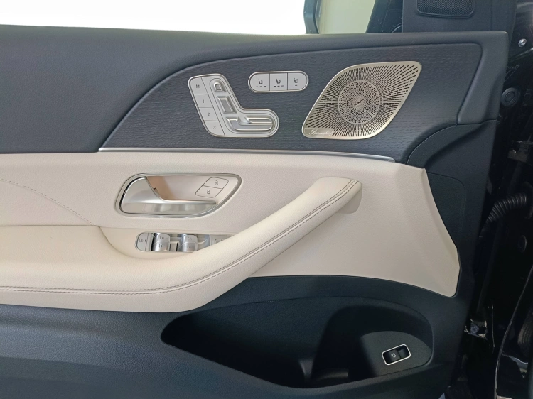 10 - Mercedes-Benz GLE 300 d 4MATIC