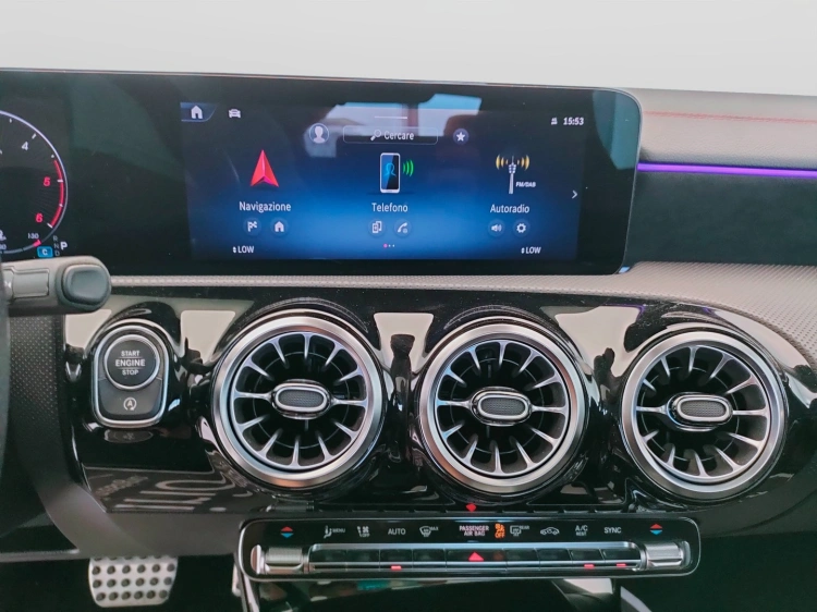 11 - Mercedes-Benz CLA Coupe 200 d AMG Line Premium Plus auto