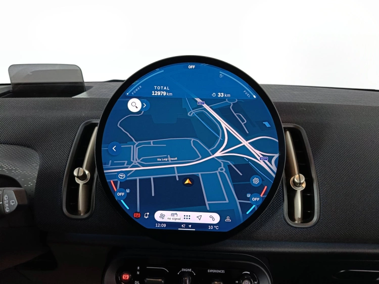 12 - MINI Countryman Mini Countryman 2.0 48V D Classic auto