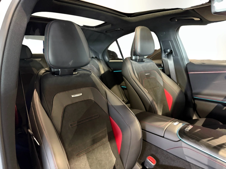 35 - Mercedes-Benz CLASSE E 53 Hybrid 4MATIC+