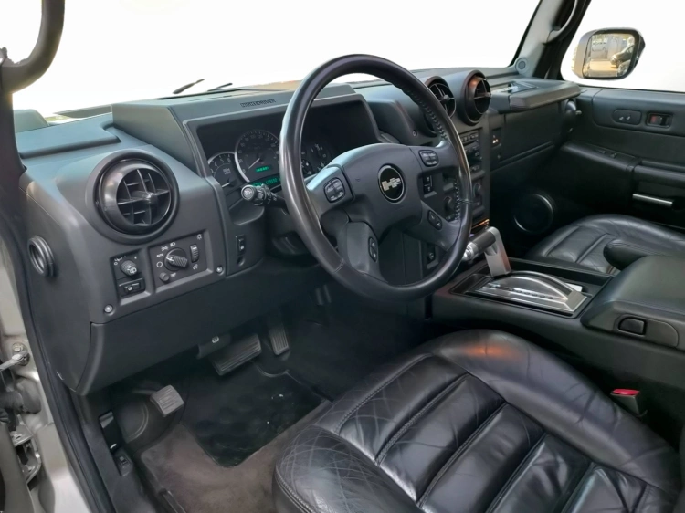17 - Hummer H2 H2