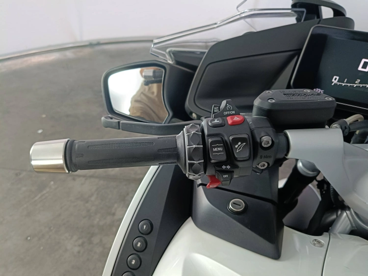 7 - BMW Motorrad RT 