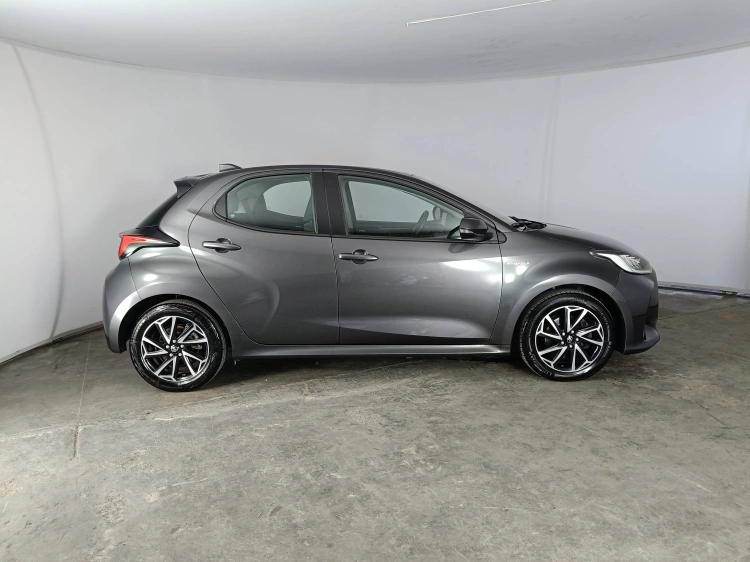 3 - Toyota Yaris TOYOTA Yaris 1.5 Hybrid 5 porte Trend