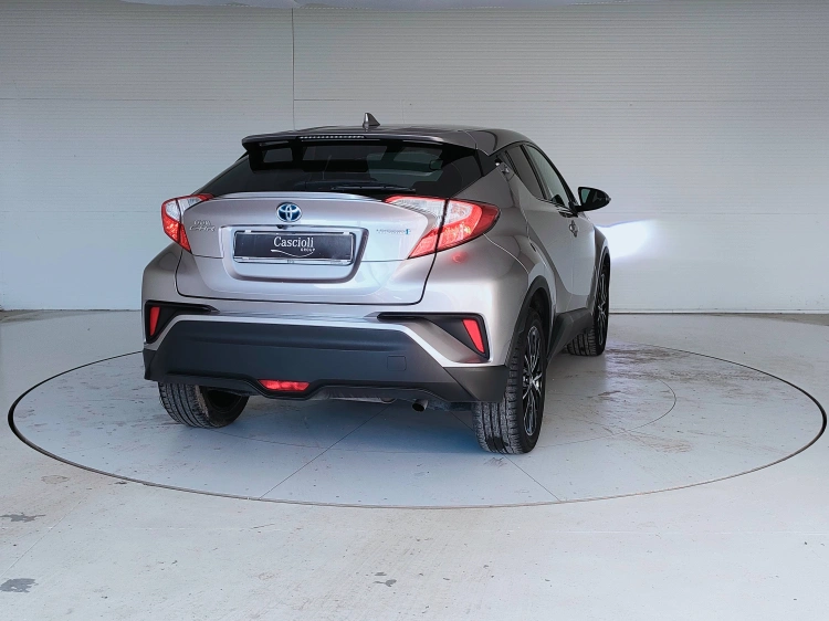 6 - Toyota C-HR C-HR 1.8h Trend 2wd e-cvt