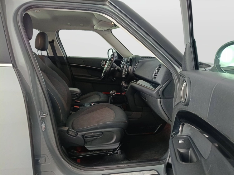 11 - MINI Countryman Mini Countryman 2.0 Cooper D auto