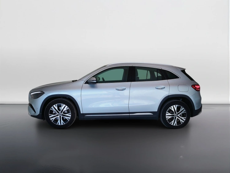 8 - Mercedes-Benz GLA 180 d Progressive Advanced auto